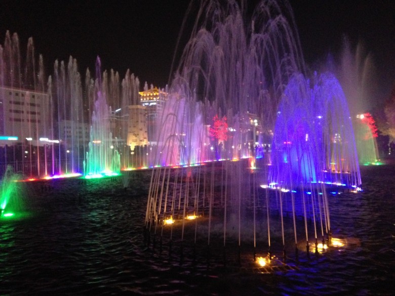 fountain show xian