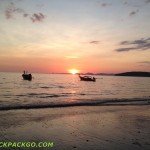 Zachód słońca na plaży Krabi
