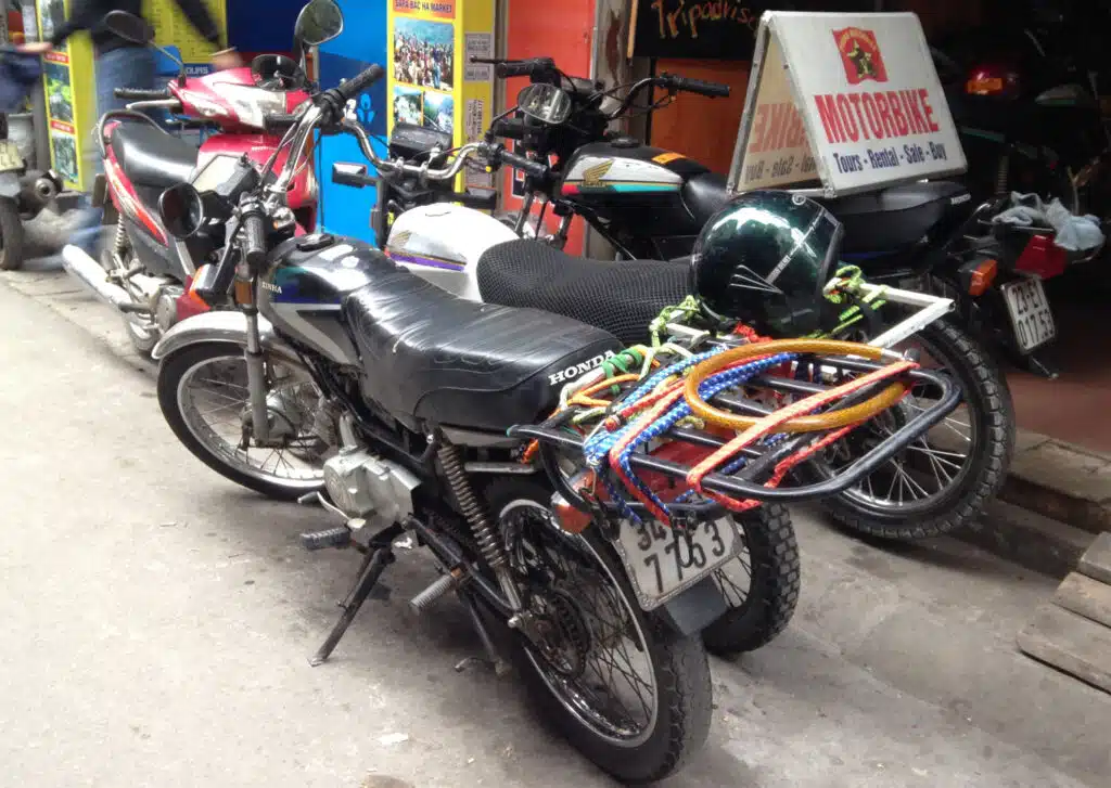 Het my motorfiets in Vietnam gekoop