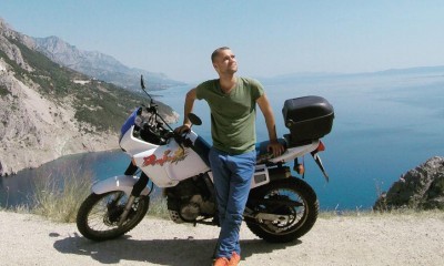 Sinasabi ng motorbike tour Balkan