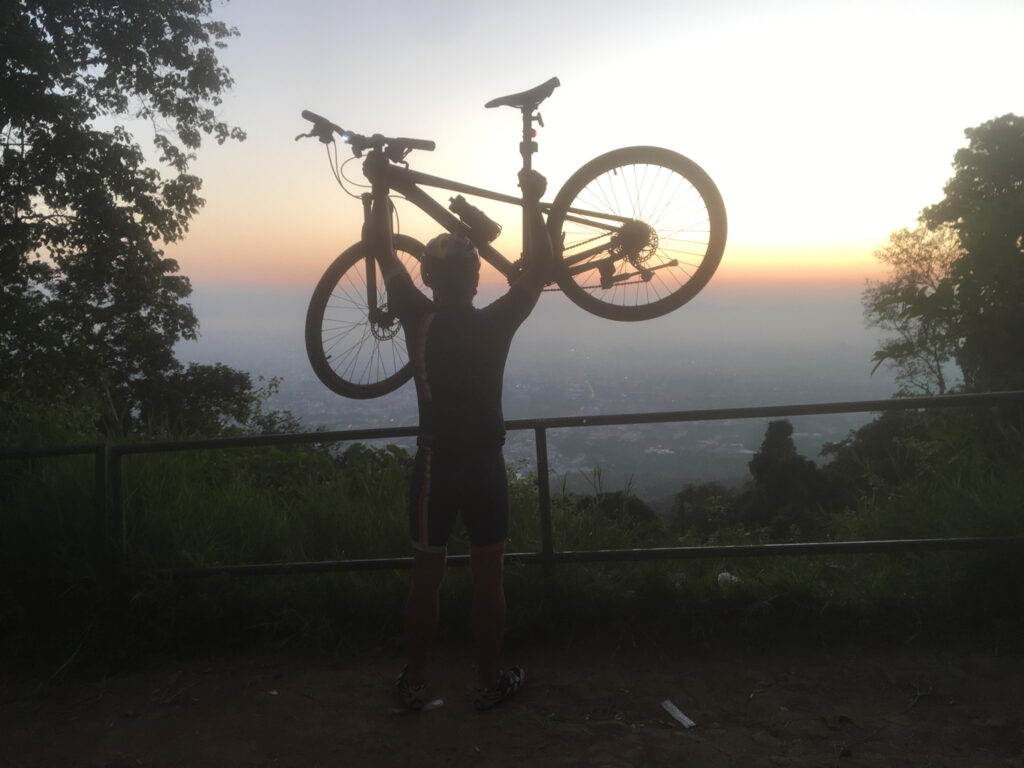 Pyöräily vuoret Chiang Mai